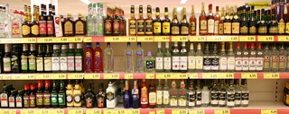 Kerala to serve liquor only in five-star hotels, close Beverages Corp